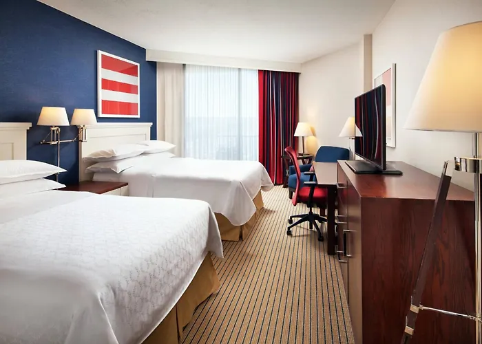 Best Hotels Near SeaWorld San Diego